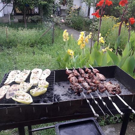 Мир Ochamchira Esterno foto
