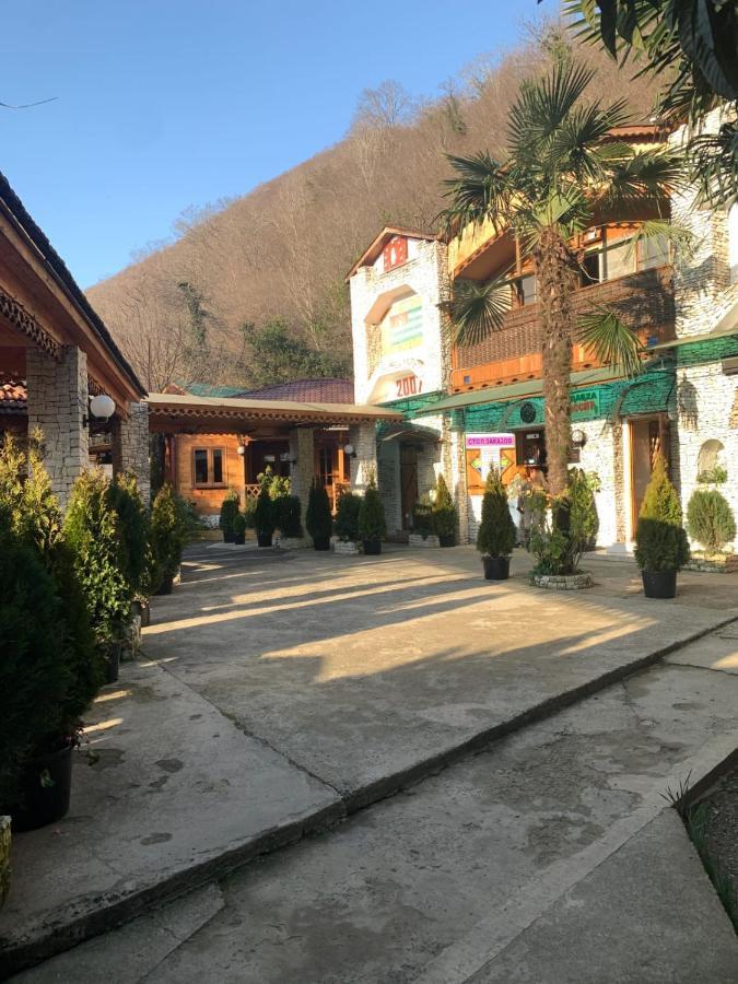 Мир Ochamchira Esterno foto