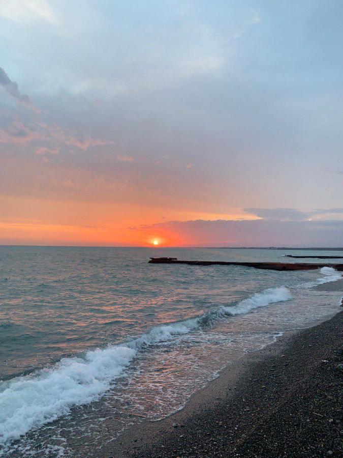 Мир Ochamchira Esterno foto