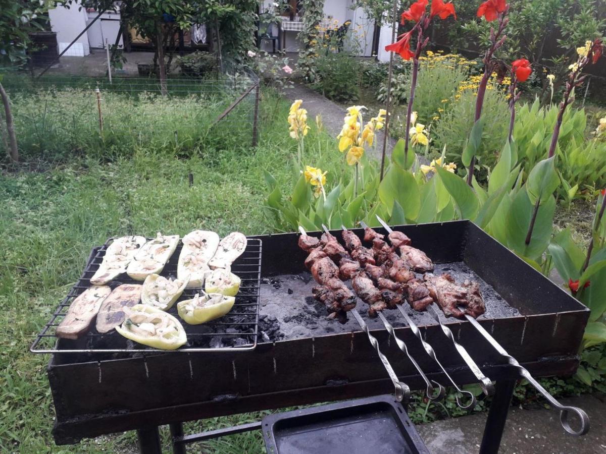 Мир Ochamchira Esterno foto